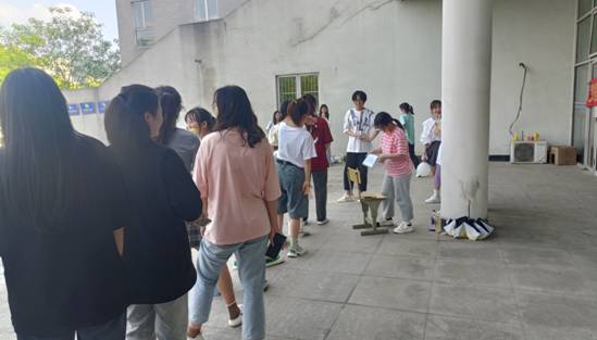 照片d946f8219cbece6